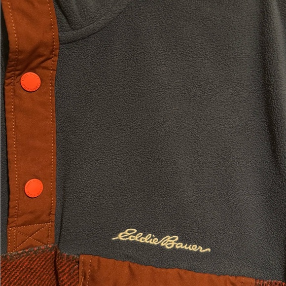 Eddie Bauer Men’s Medium Blue and Red Fleece With Pockets - Picture 2 of 6